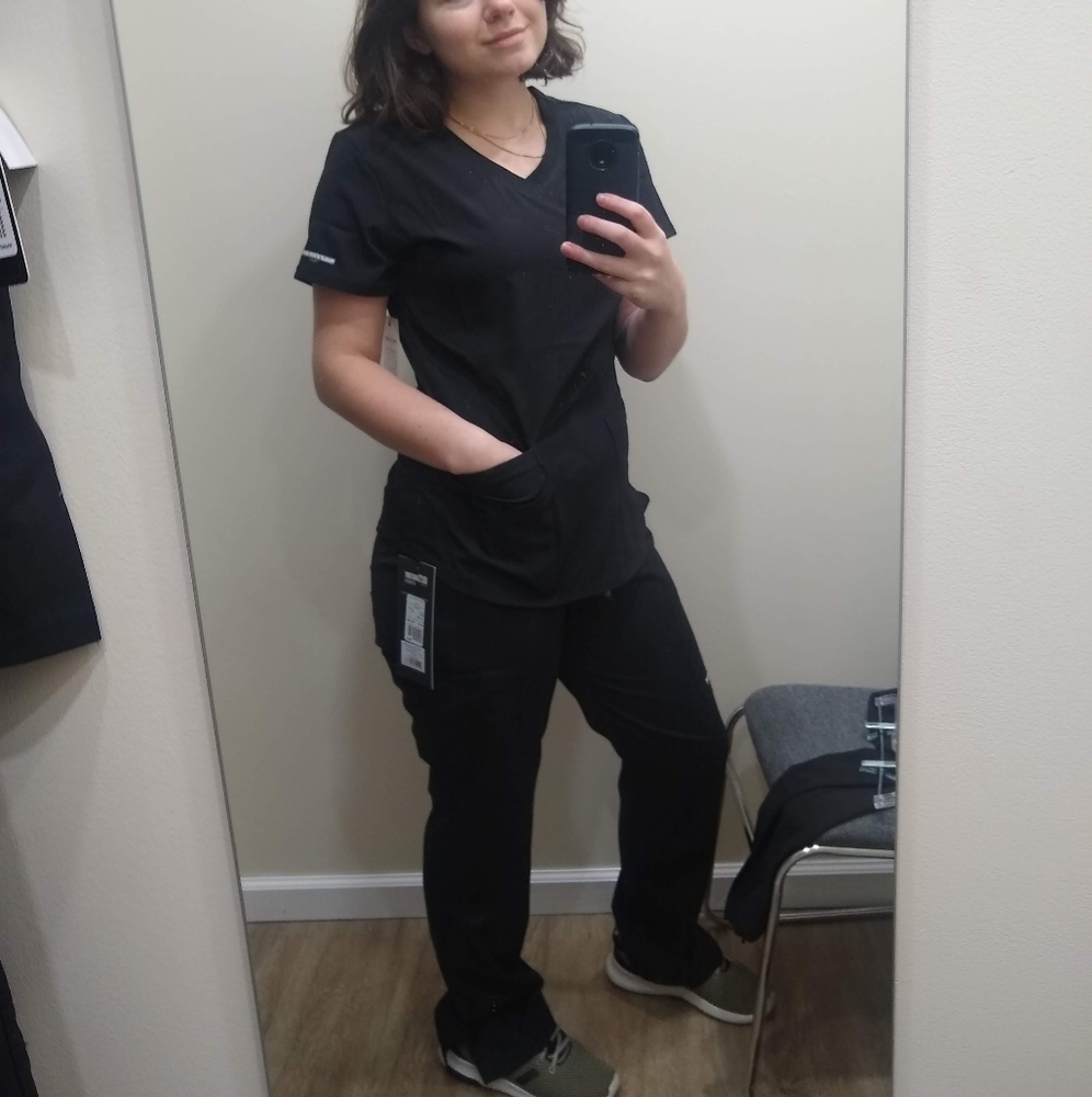 S black Sketchers vitality 3 pocket scrub top